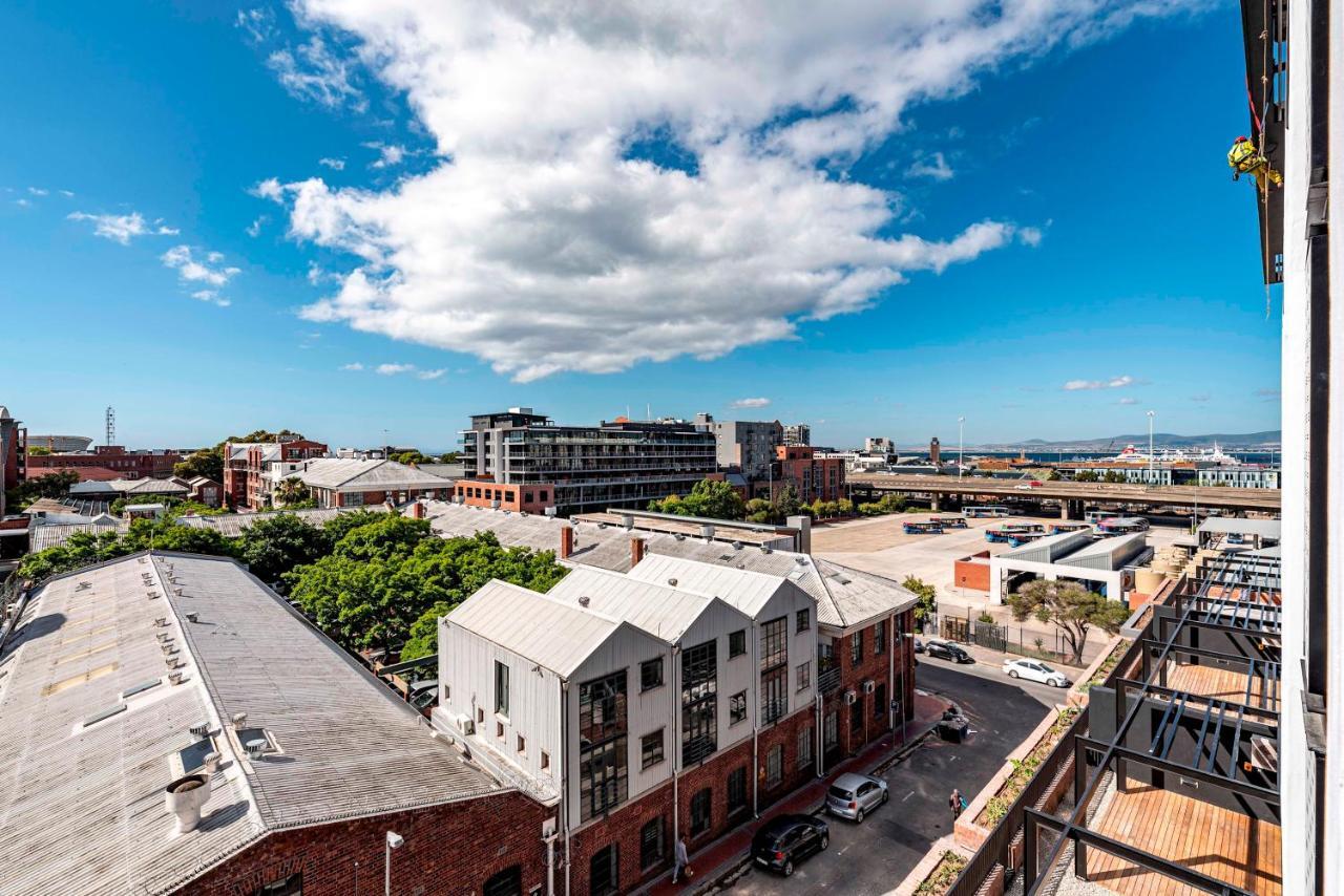 402 The Signature, De Waterkant *
